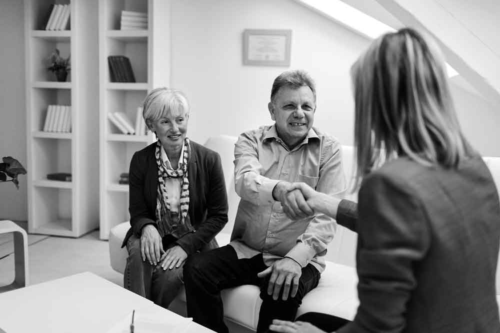 Contesting wills lawyer consultation with clients